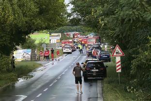 米体：张康阳视频连线国米全队，鼓励球队并祝愿他们拿下意超杯